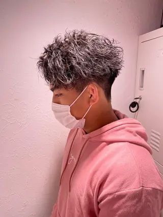 ショート カラー パーマ ヘアアレンジ メンズ キッズ ネイル マツエク・マツパ スパイキー/フェザー /波巻き/かいとのヘアスタイル
