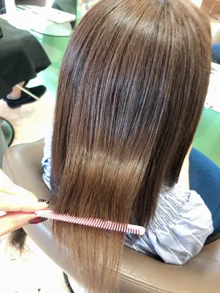 ミディアム 松田 みのりのヘアスタイル