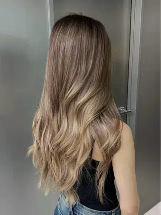 ロング Kotomi 🇺🇸💋のヘアスタイル