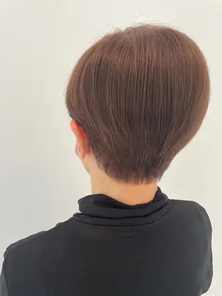 ショート moi Blanc/ Aoyagiのヘアスタイル