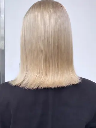 ミディアム カラー ヘアアレンジ ブリーチダブルカラー 元町三宮/三ノ宮のヘアスタイル