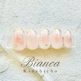 ネイル One’Ness Nana🤍のネイルデザイン