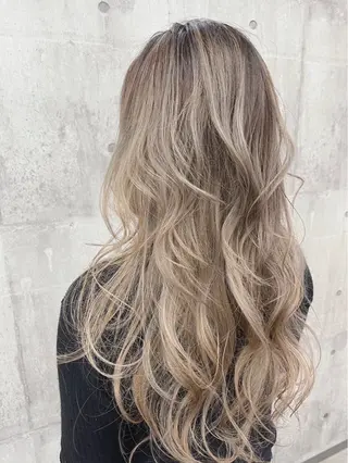 ロング カラー lua店 Yugo(河野有吾)のヘアスタイル