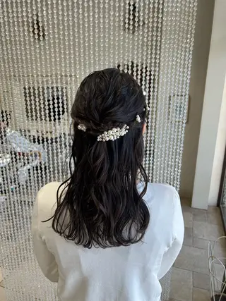 ロング 土佐 彩純のヘアスタイル
