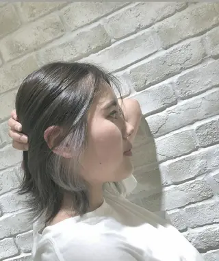 ショート カラー 大場 友稀のヘアスタイル