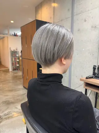 ショート カラー &SONS 小林亨のヘアスタイル