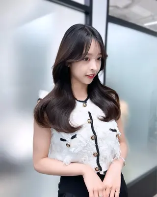 セミロング 韓国レイヤーカット 髪質改善▫️水野有真のヘアスタイル