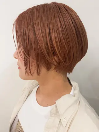カラー 💜ショート💜 ウルフ、ボブ二色亜美のヘアスタイル