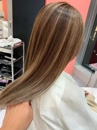 ロング カラー パーマ ヘアアレンジ メンズ キッズ ネイル マツエク・マツパ 酸性ストレート 髪質改善大槻勇樹のヘアスタイル