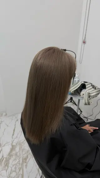 ロング yuna ハイトーン メンズカットのヘアスタイル