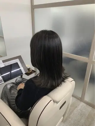 セミロング 髪質改善×艶カラー 🌼Haru🌼のヘアスタイル