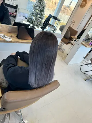 セミロング 鈴木 妃帆未のヘアスタイル