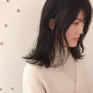 ミディアム カラー 市川 千夏のヘアスタイル