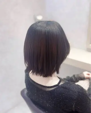 ショート カラー suzuka/透明感 /顔周り/美髪矯正のヘアスタイル