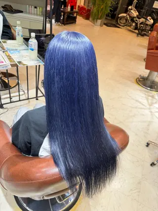ロング カラー 小林 莞奈のヘアスタイル