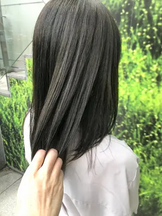 セミロング カラー 千葉 郁也のヘアスタイル