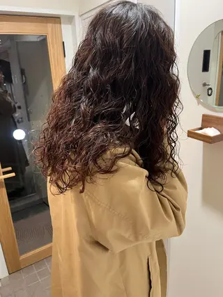 セミロング パーマ nishi fuyumiのヘアスタイル