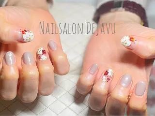 ネイル Nail salon Dejavu 🌿のネイルデザイン