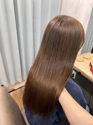 ロング カラー 岡野 綾のヘアスタイル