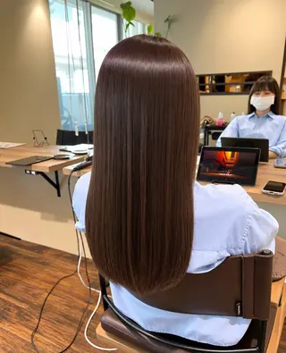 ロング 畝原 陽真里のヘアスタイル