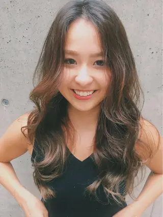 ロング カラー 白髪に寄り添う美容師 オギノミワコですのヘアスタイル