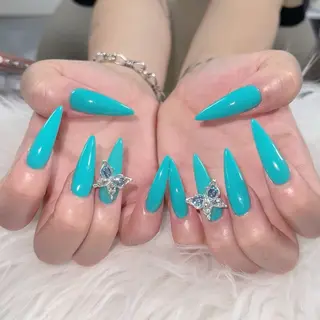 ネイル Lyna 池袋 ロングネイルのネイルデザイン
