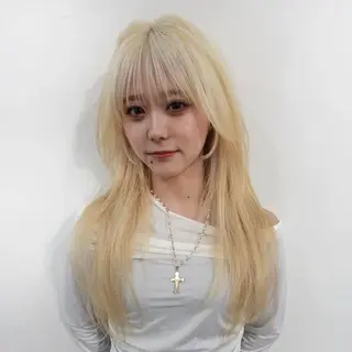 ロング XENA 表参道店のヘアスタイル