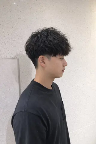 ショート パーマ メンズ ニュアンスパーマ/ レイヤー/茶屋町のヘアスタイル