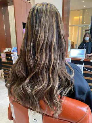 ロング カラー ⭐️カラー特化⭐️ 安達佑紀のヘアスタイル