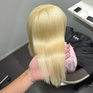セミロング カラー 💫艶ハイトーン×髪 質改善💫リュウトのヘアスタイル