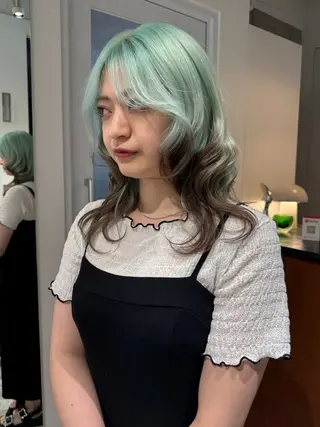 セミロング ハイトーン/デザイン hirokiのヘアスタイル