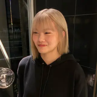 ショート カラー saki / 名古屋 八事 / ハイトーンのヘアスタイル
