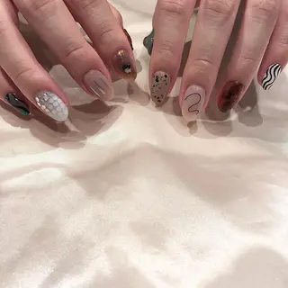 ネイル パラあり！フィルイン 美フォルムのネイルデザイン