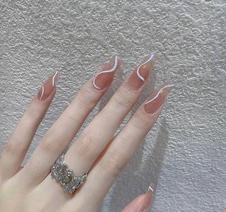 ネイル エリ🫧 nail池袋東口のネイルデザイン