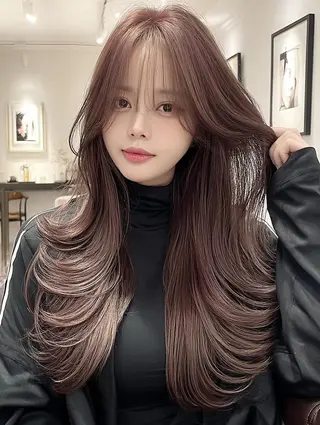 カラー ロング FOCUS JAPANのヘアスタイル