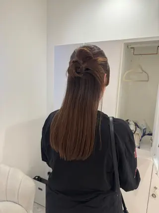 ロング ヘアアレンジ ヘアセット/レイヤー 赤み消し/はるかのヘアスタイル