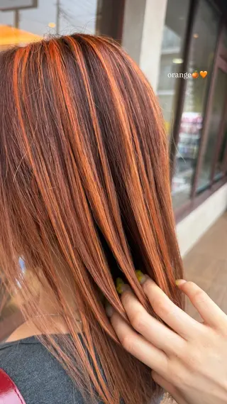 カラー 林 莉瑠のヘアスタイル