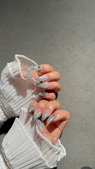 ネイル I-nailロング /ワンホン/キラキラのネイルデザイン