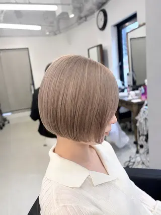 ショート NAMI/似合わせ/ ハイトーン/レイヤーのヘアスタイル