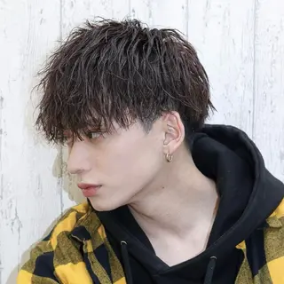 パーマ メンズ メンズ特化カットパー マカラー坂田柊のヘアスタイル