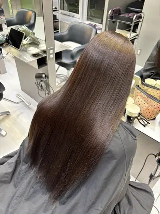 ロング カラー SARA 黒髪/ブルーブラックのヘアスタイル