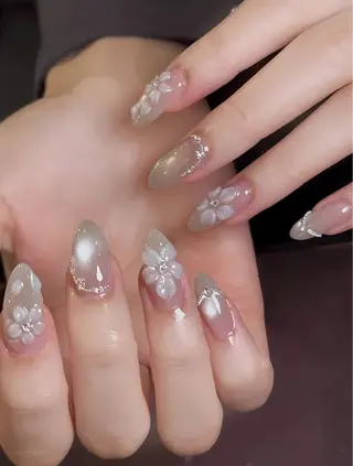 ネイル Reika _ Royalのネイルデザイン