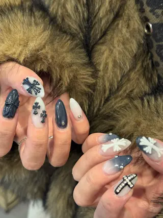 ネイル Natsumi💎 堺筋本町ネイルサロンのネイルデザイン