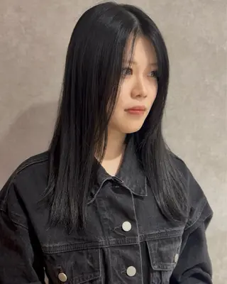 セミロング カラー 💎寒色特化💎 透明感カラーみきのヘアスタイル