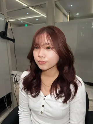 セミロング カラー 平田 七海のヘアスタイル