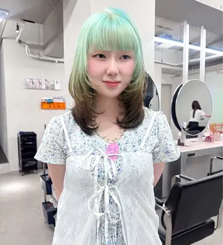 セミロング ブリーチヘアセット suzunaのヘアスタイル