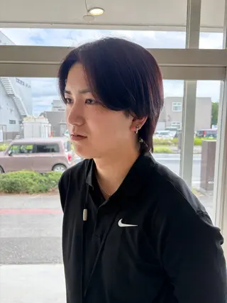 カラー メンズ 周東 芽依のヘアスタイル