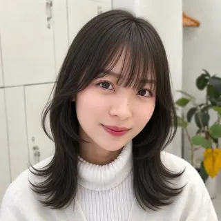 ミディアム mei / レイヤー 顔まわり 🤍のヘアスタイル