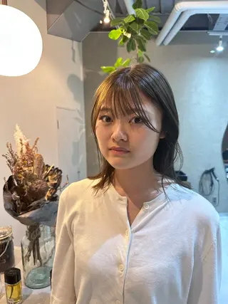 ミディアム カラー Shiro RENのヘアスタイル