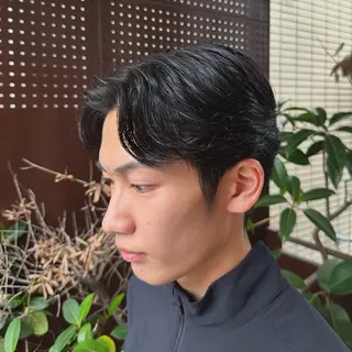 ショート パーマ メンズ 新屋敷 拓大のヘアスタイル